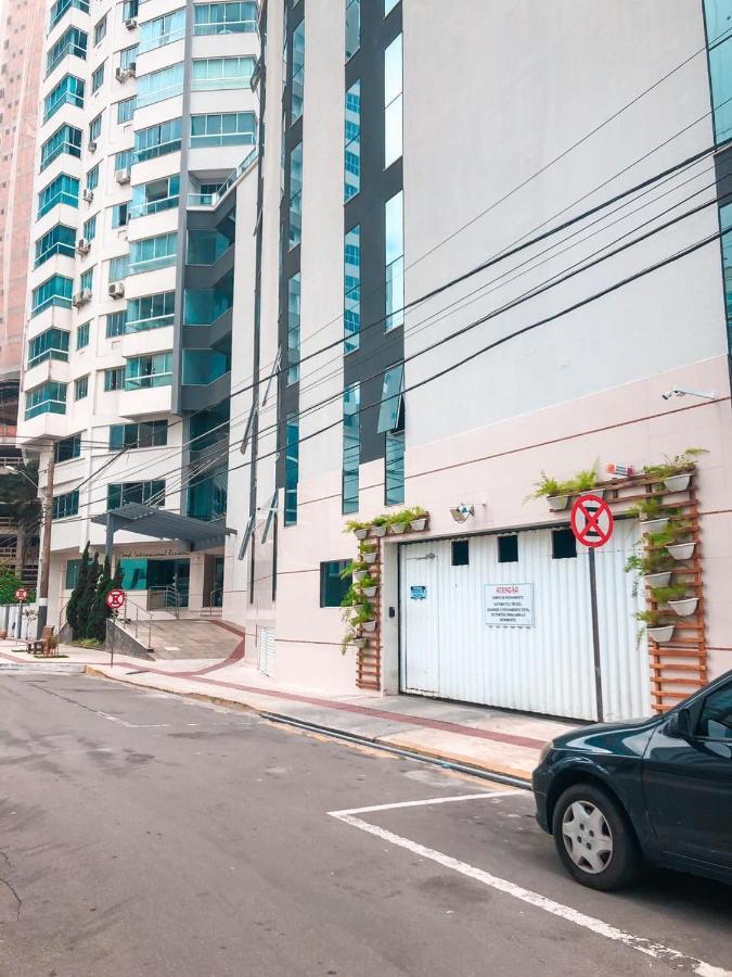 Apto 1 Dorm Frente Mar * Balneário Camboriú